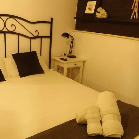 Cozy 12 Apartment